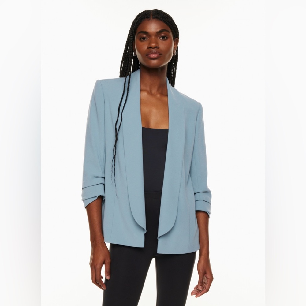 Babaton Aritzia Light Blue Macaulay Power Blazer Gathered 3/4 Sleeves size 2